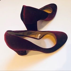 Burgundy Ellori Velvet Block Heel Pumps Size 6 1/2